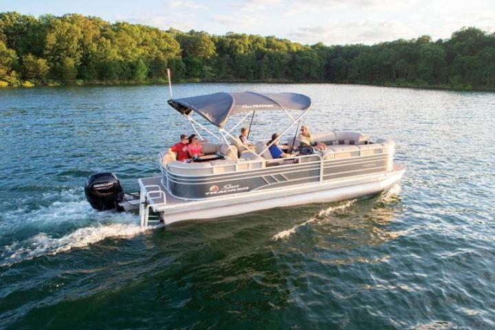 a small boat in a body of water